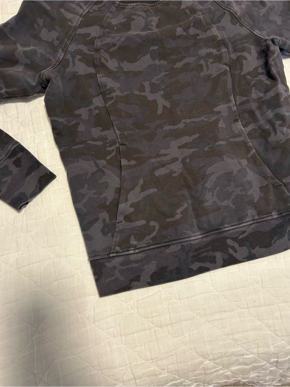 Lululemon Grey Camo Crewneck Sweater - size 8 - Picture 6 of 9
